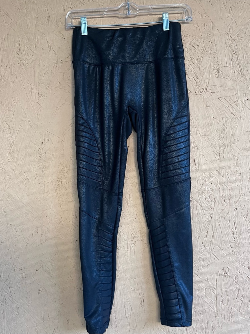 MCEDAR Women's Faux
Leather Leggings Skinny Pants
High Waist Black Size M